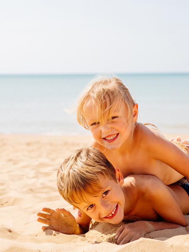 enfant-plage-chatelaillon-c.jpg