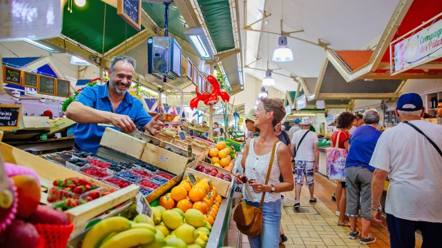 Marche Couvert Int Conteurs