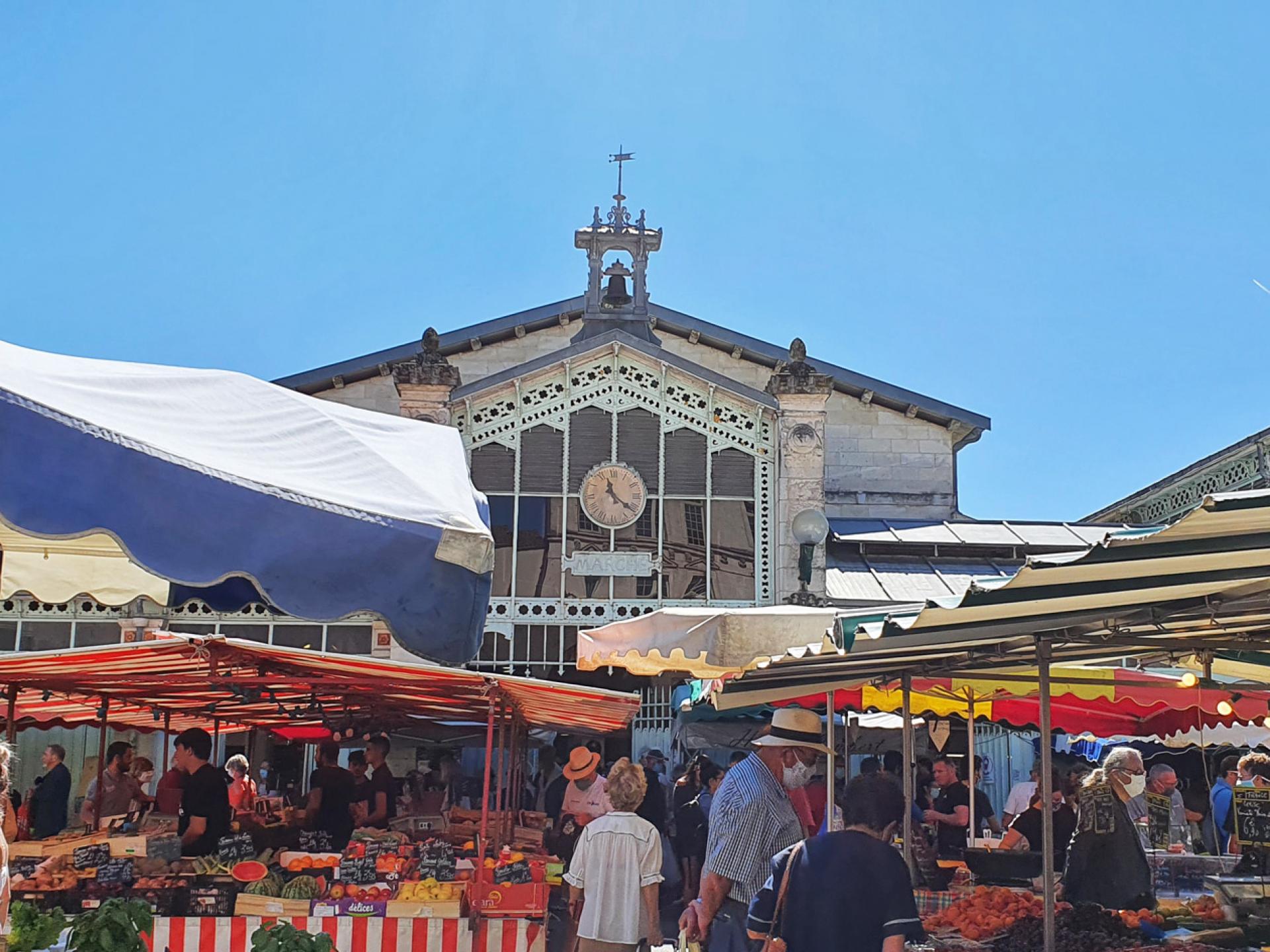 Markt in La Rochelle der GourmetAusflug! Office de tourisme