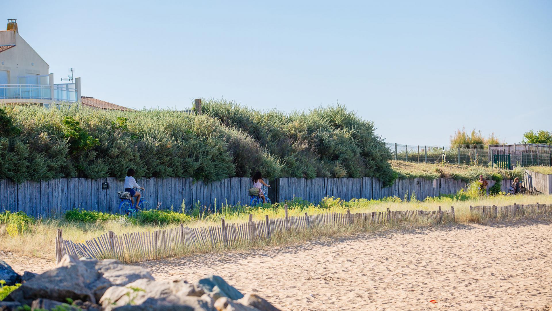 Marais Littoral Endigué Et Asséché 6 Lettres