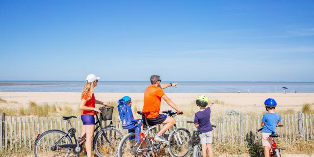 beach-family-velo-conteurs