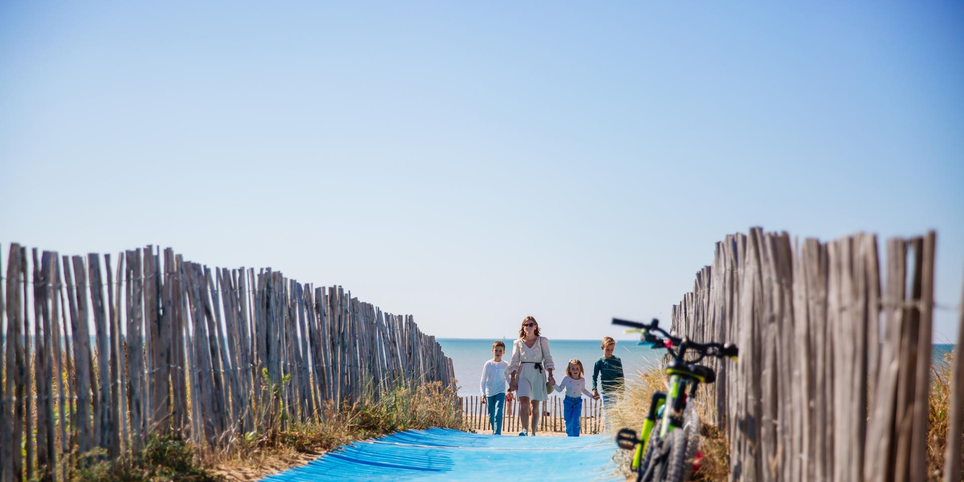 Dunes Family banner