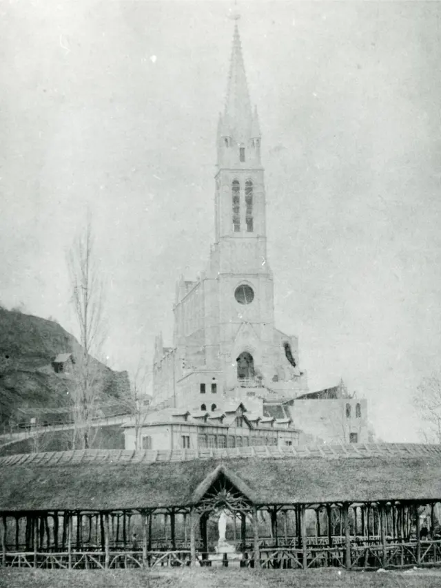 Rotonde Des Pelerins433 Credit Archives Sanctuaire Ndl Copie 1