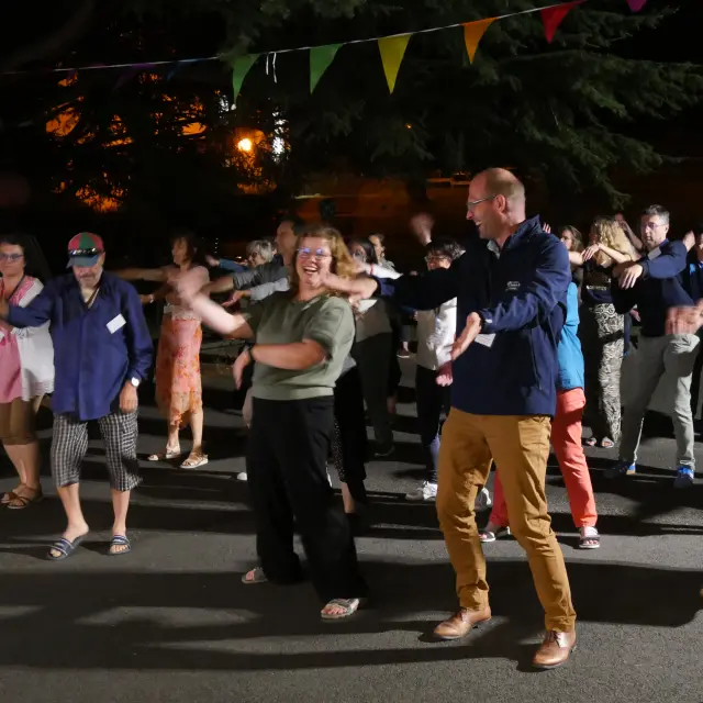 Soirée dansante et festive animée par DJ Serge !