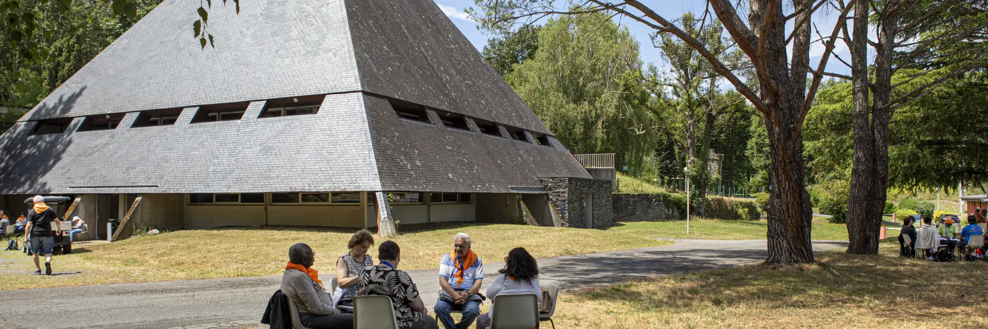 Le Cairn de la Cité Saint-Pierre vu de l'extérieur. Il dispose de deux salles : le Cairn Haut et le Cairn Bas.