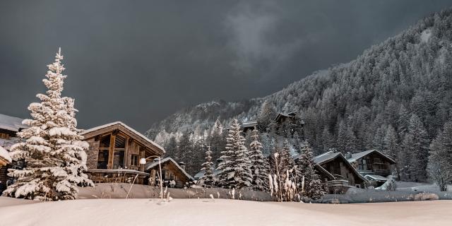 Valdisere Night