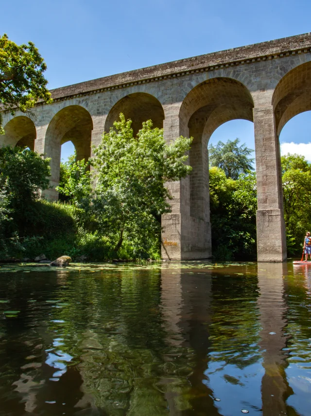 Idea for a romantic weekend in the Nantes vineyards: Stroll around Clisson, the viaduct