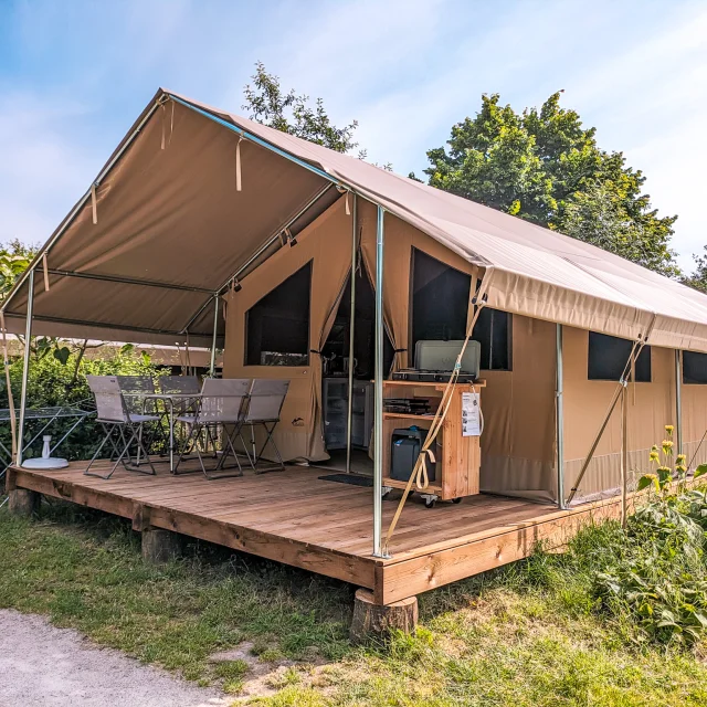 Campsite in Clisson : Camping du Moulin Tente ponza