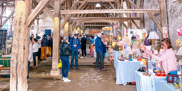 Highlights in the Vignoble Nantais: The European Crafts Days, here under the medieval covered market in Clisson