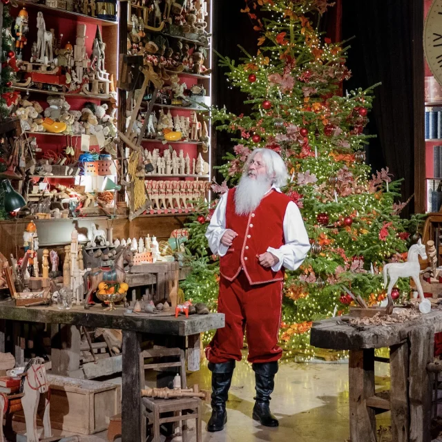 Immersive show at the Château de Goulaine: The wonderful story of Father Christmas, by Polaris