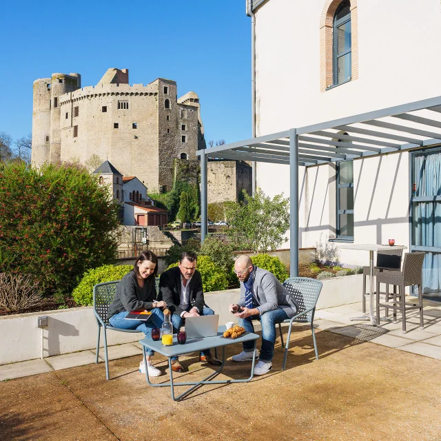 Business meetings and breaks: seminar in Clisson