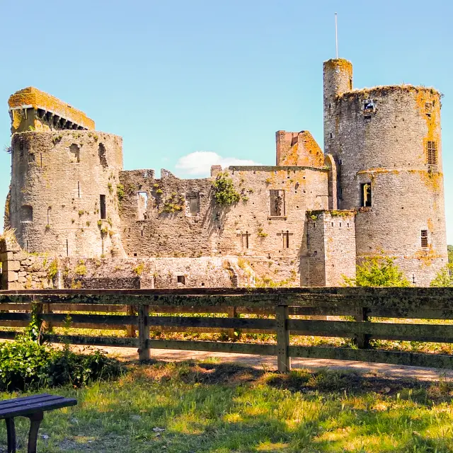 Nos incontournables : Le château de Clisson