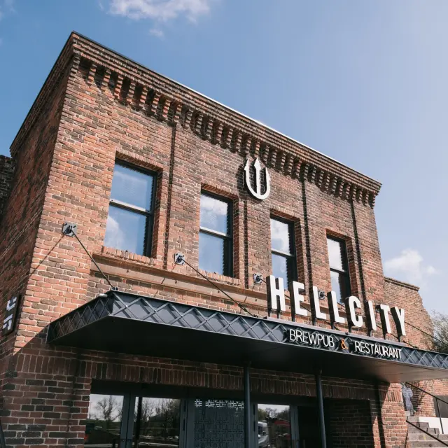 Nuestros imprescindibles en el Hellfest: la cervecería Hellcity