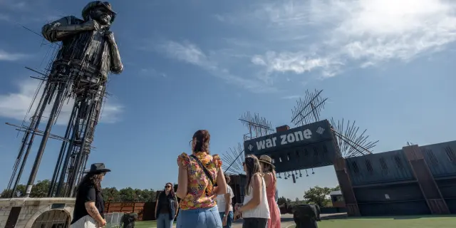 Séminaire Hellfest : des visites guidées sur le site du Hellfest, plus grand festival metal du monde