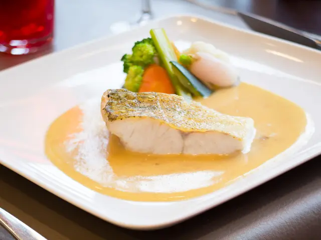 Where to eat in the Vignoble Nantais: Loire fish with Beurre Blanc at Le Clémence restaurant
