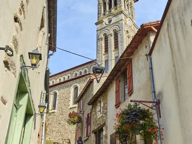 Séjour patrimoine près de Nantes : Visitez Clisson, joyau du Vignoble Nantais