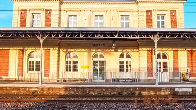 How to get there: Clisson railway station
