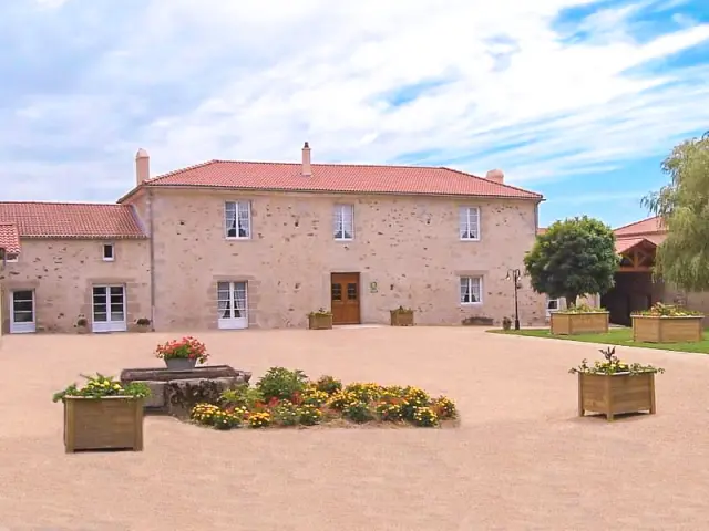 Où dormir pendant un week-end randonnée dans le Vignoble Nantais : Le logis du château à Vieillevigne