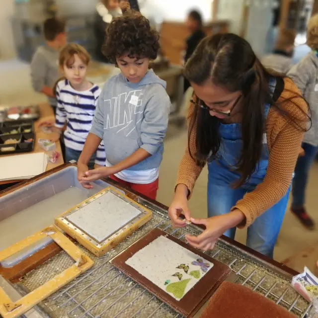 Children's activities during your family weekend: Paper-making at Moulin du Liveau Gorges