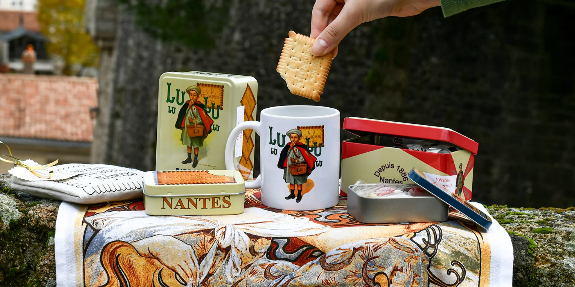 The Tourist Office shop, Clisson souvenirs and local products. The identity collections: LU biscuit products