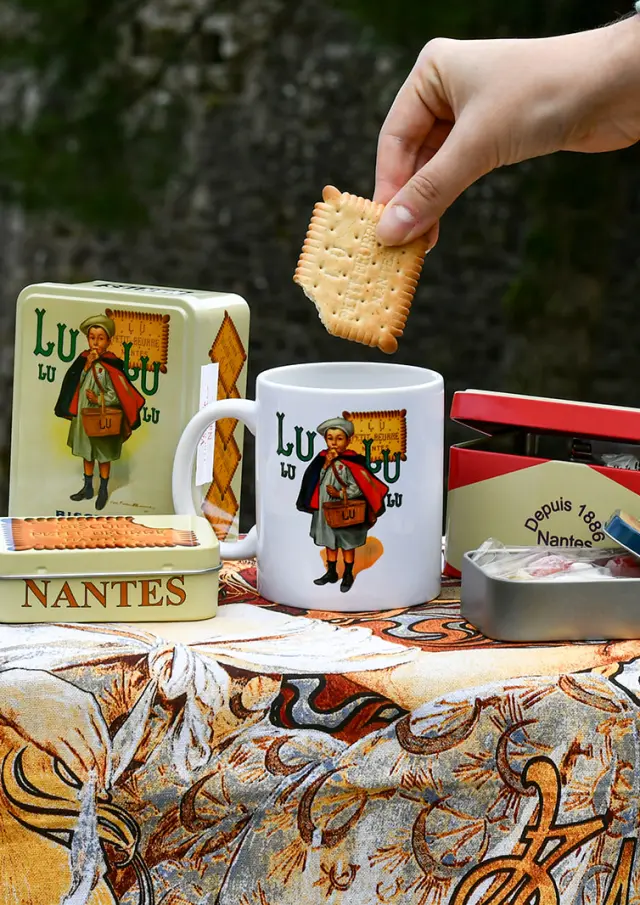 The Tourist Office shop, Clisson souvenirs and local products. The identity collections: LU biscuit products