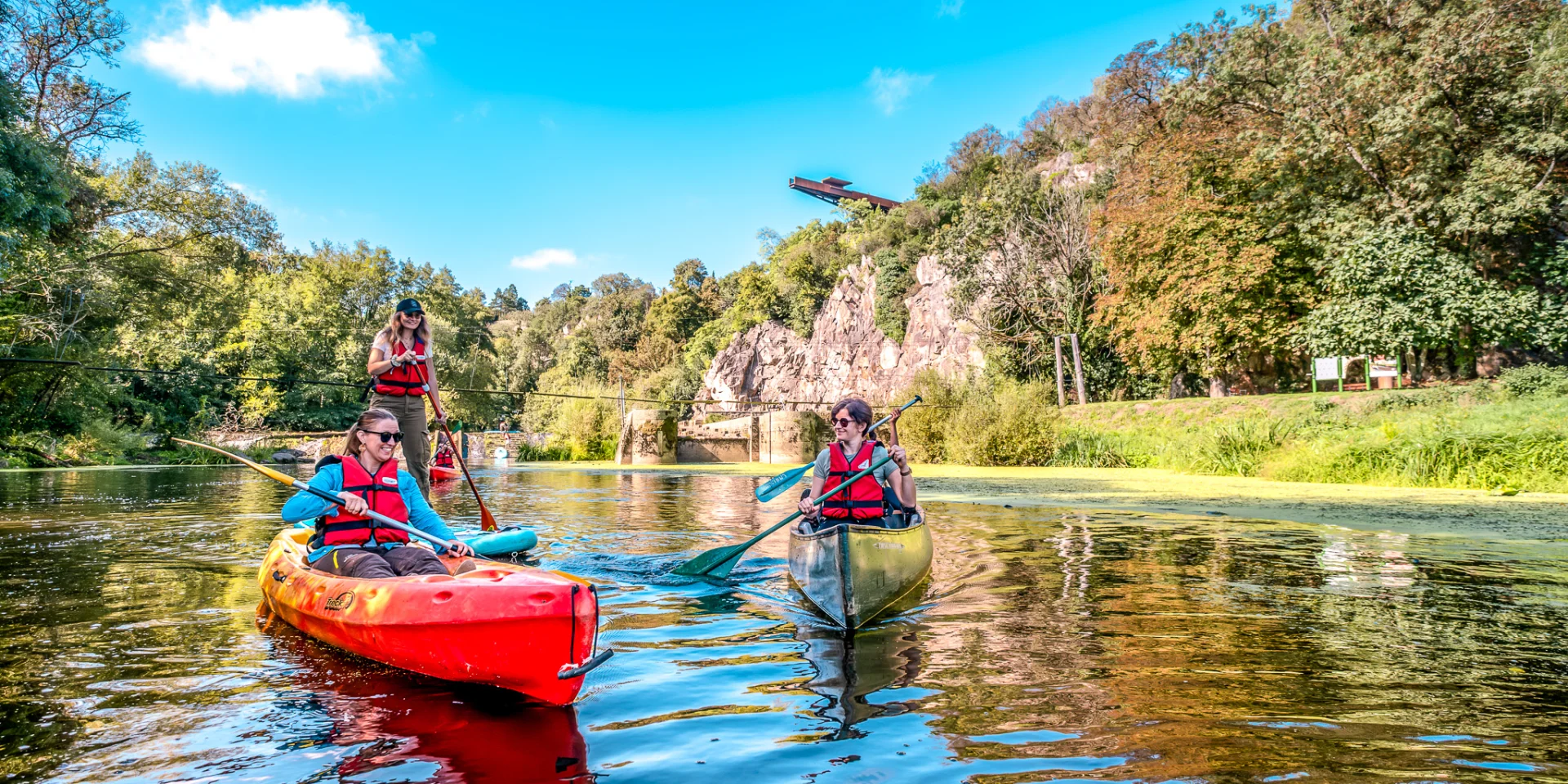 Our must-sees: the Pont Caffino site, its canoeing leisure centre, and a view of the Porte-vue lookout.