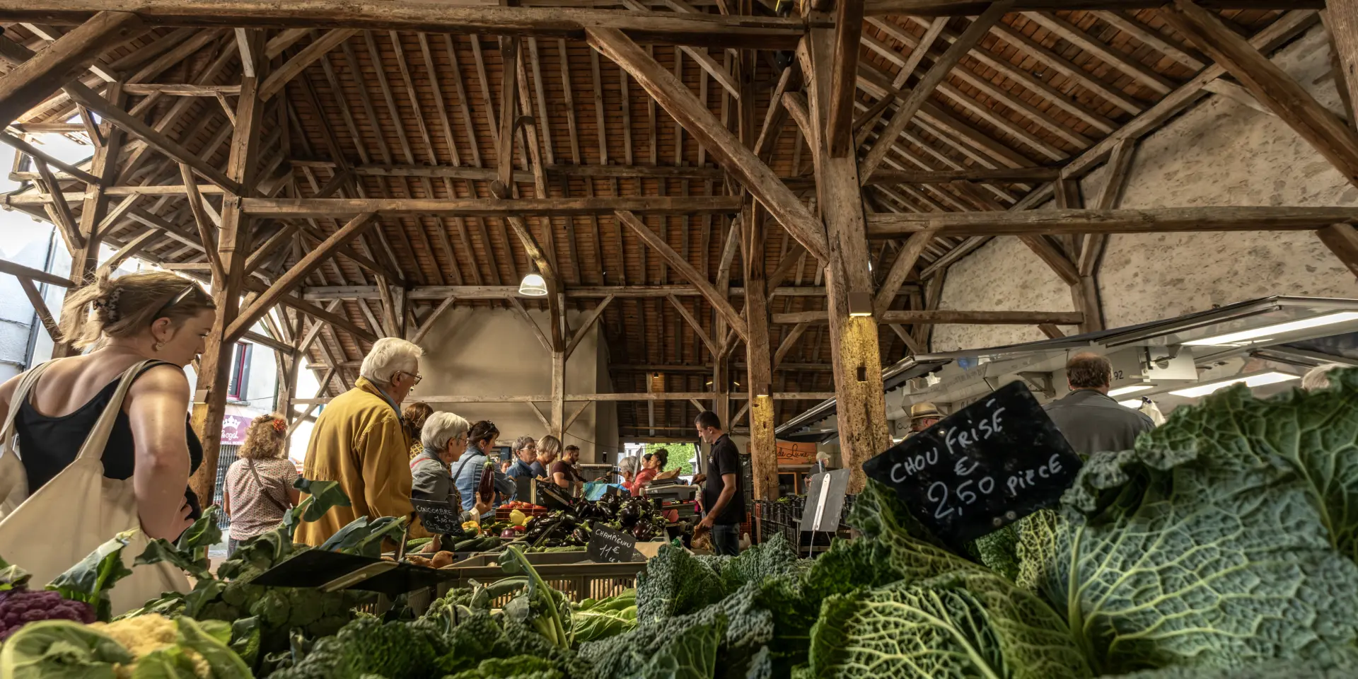 What to do in the Vignoble Nantais : Clisson market