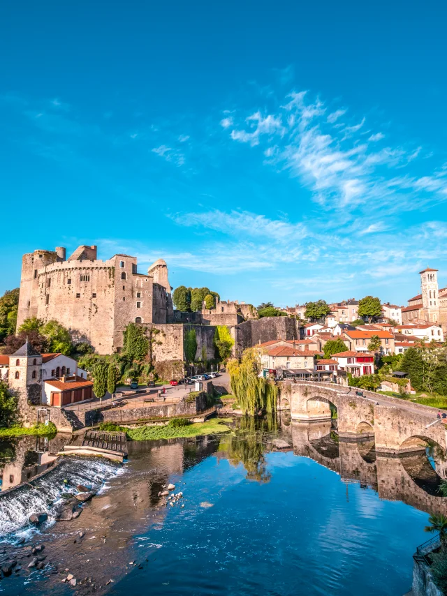 Heritage breaks near Nantes : Visit Clisson and its castle