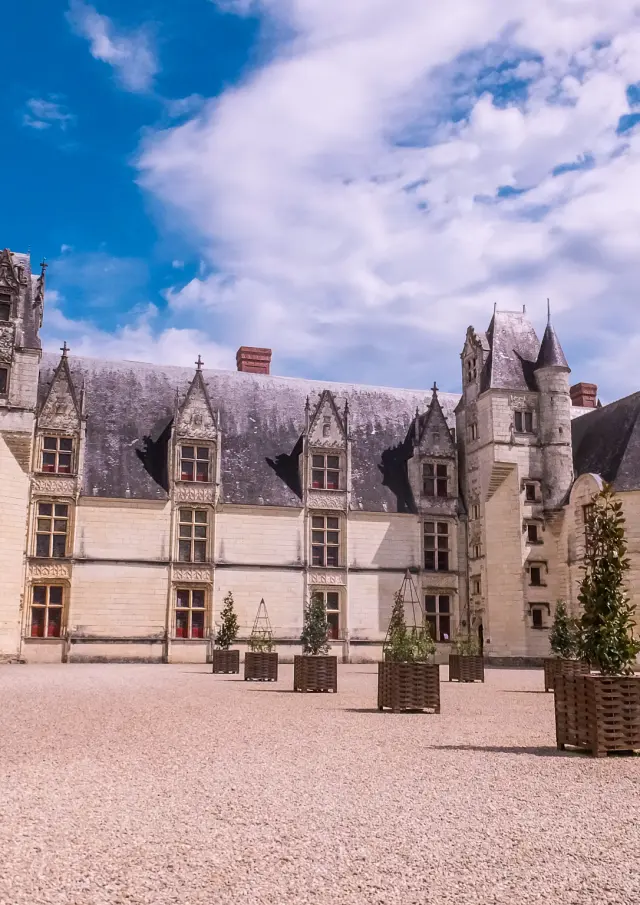 Séjour patrimoine près de Nantes : Le château de Goulaine, premier château de la Loire en Aval