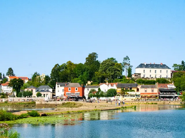 Our must-sees: Le Voyage dans le Vignoble. The Chaussé des moines in Vertou