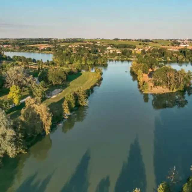 With the family in the Vignoble Nantais: Play areas in the Vignoble Nantais, the Chêne lake