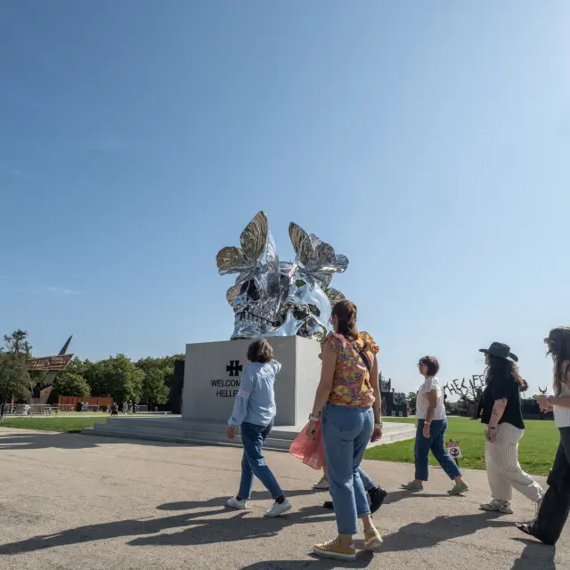 Les Essentiels du Hellfest guided tour