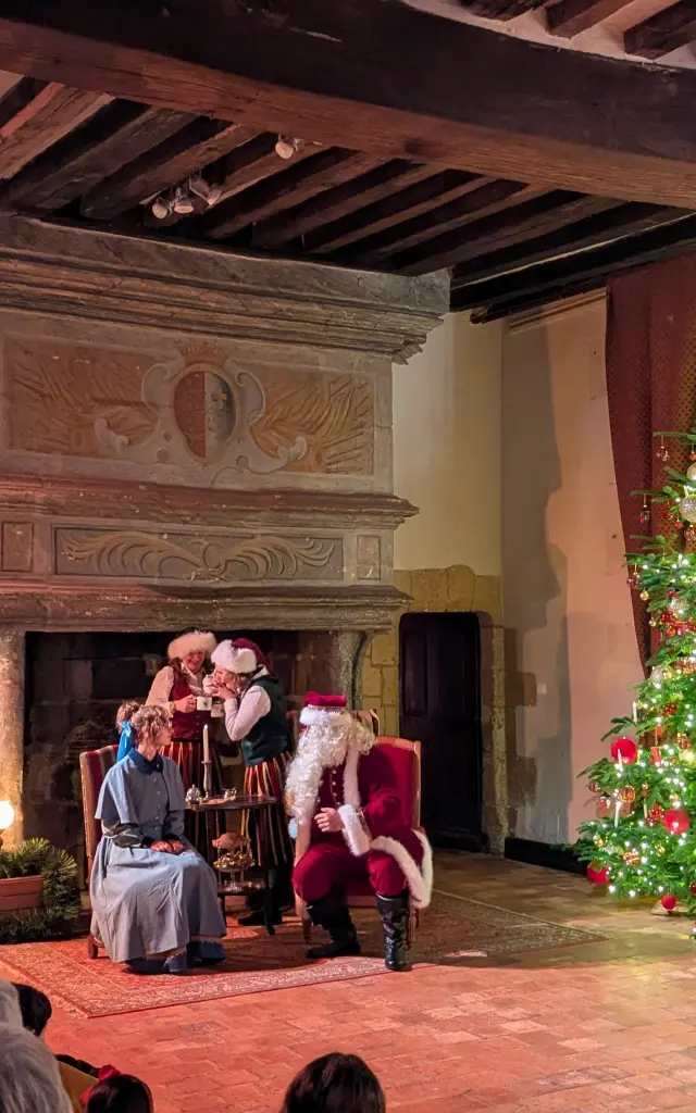 Agenda - Grands évènements et temps forts - Spectacle immersif La Merveilleuse Histoire du Père Noël au Château de Goulaine