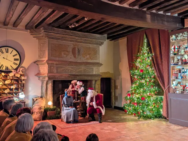 Agenda - Grands évènements et temps forts - Spectacle immersif La Merveilleuse Histoire du Père Noël au Château de Goulaine