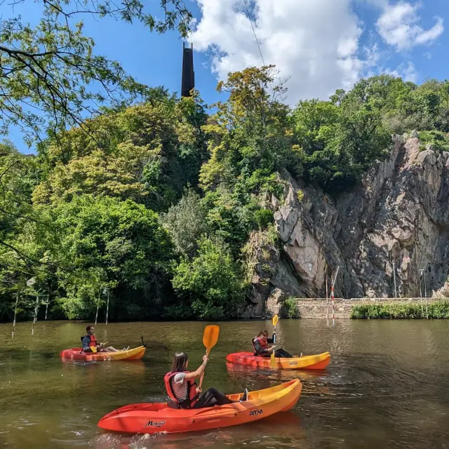 A child's view of the vineyards : Canoeing at Pont Caffino