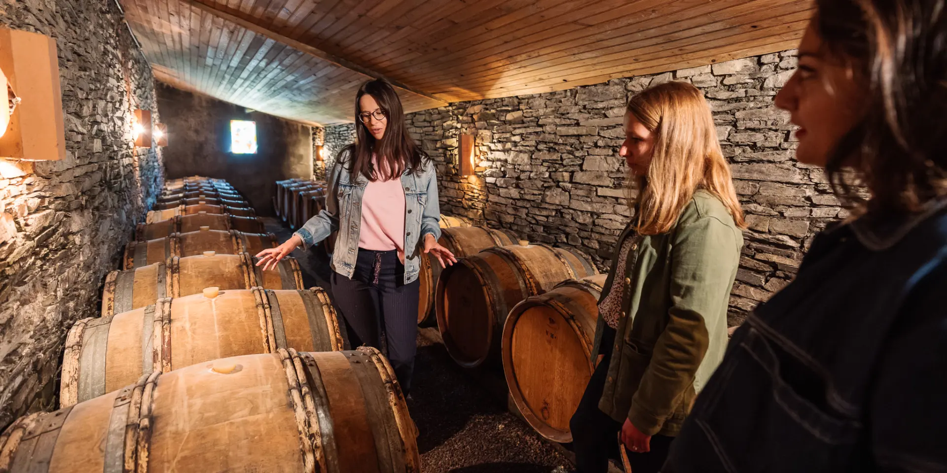 Rencontrez les vignerons du Vignoble Nantais lors des portes ouvertes : dégustations, visites de caves et moments conviviaux.