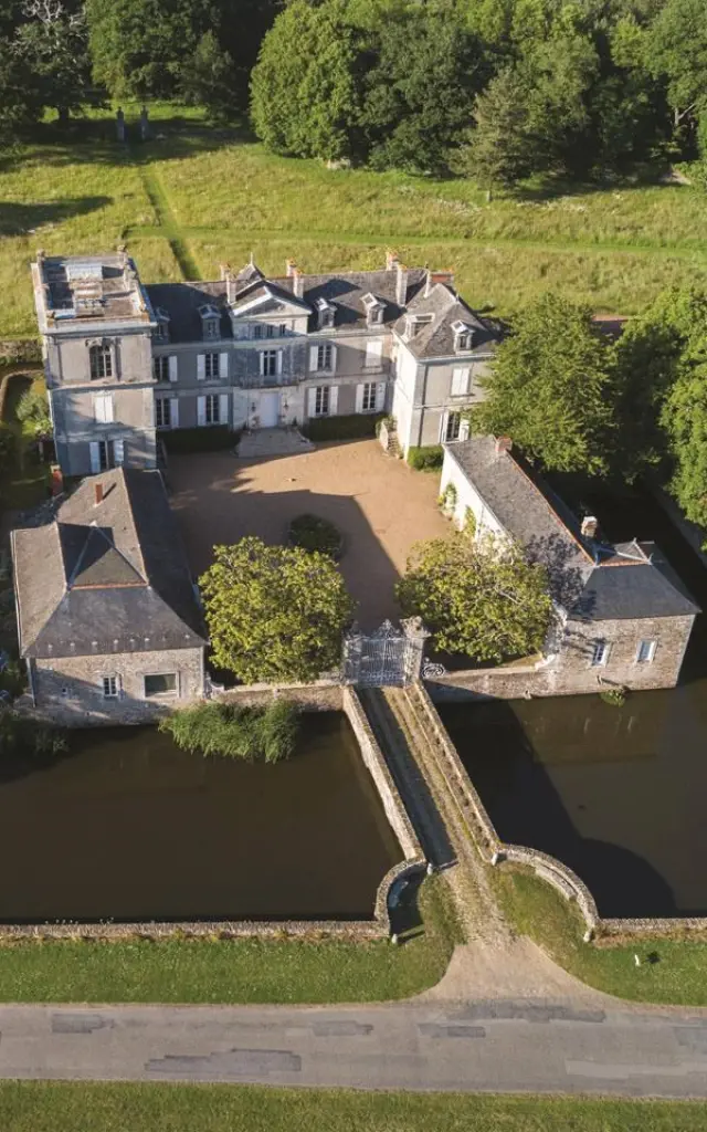 Billeterie en ligne : réservez vos visites et activités dans le Vignoble Nantais. Destination Vignoble Nantais vous propose une visite du château de la Berrière