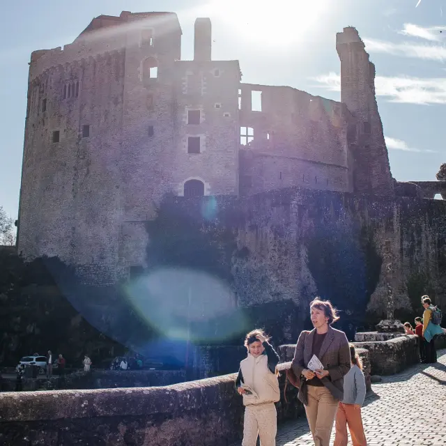 Jeux de piste à Clisson à faire en famille, au départ de l'Office de Tourisme