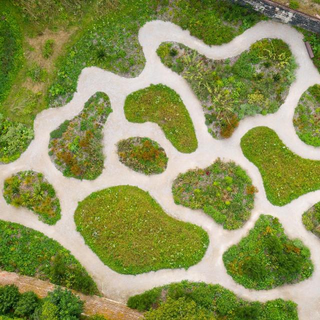 Le Quesnoy Jardin De La Paix Neo Zelandais Rangimarie Art Jardins Hauts De France Yann Monel 7 1920x1279