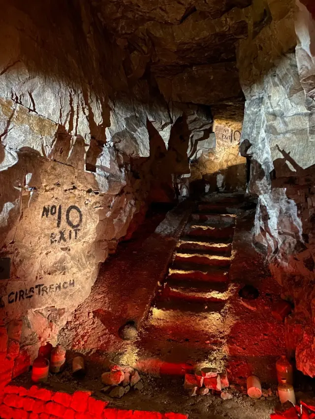 Underground Wellington Quarry / Arras