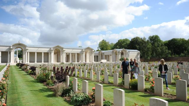 Faubourg d'Amiens / Arras Military Cemetery