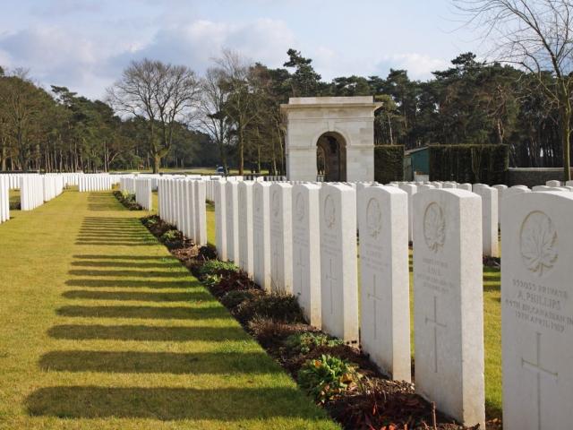 Canadian Cemetery N°2