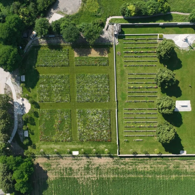 Loos British Cemetery Extension vue du ciel