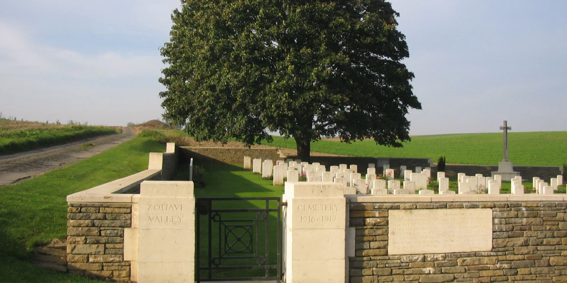 Zouave Valley Military Cemetery à Souchez