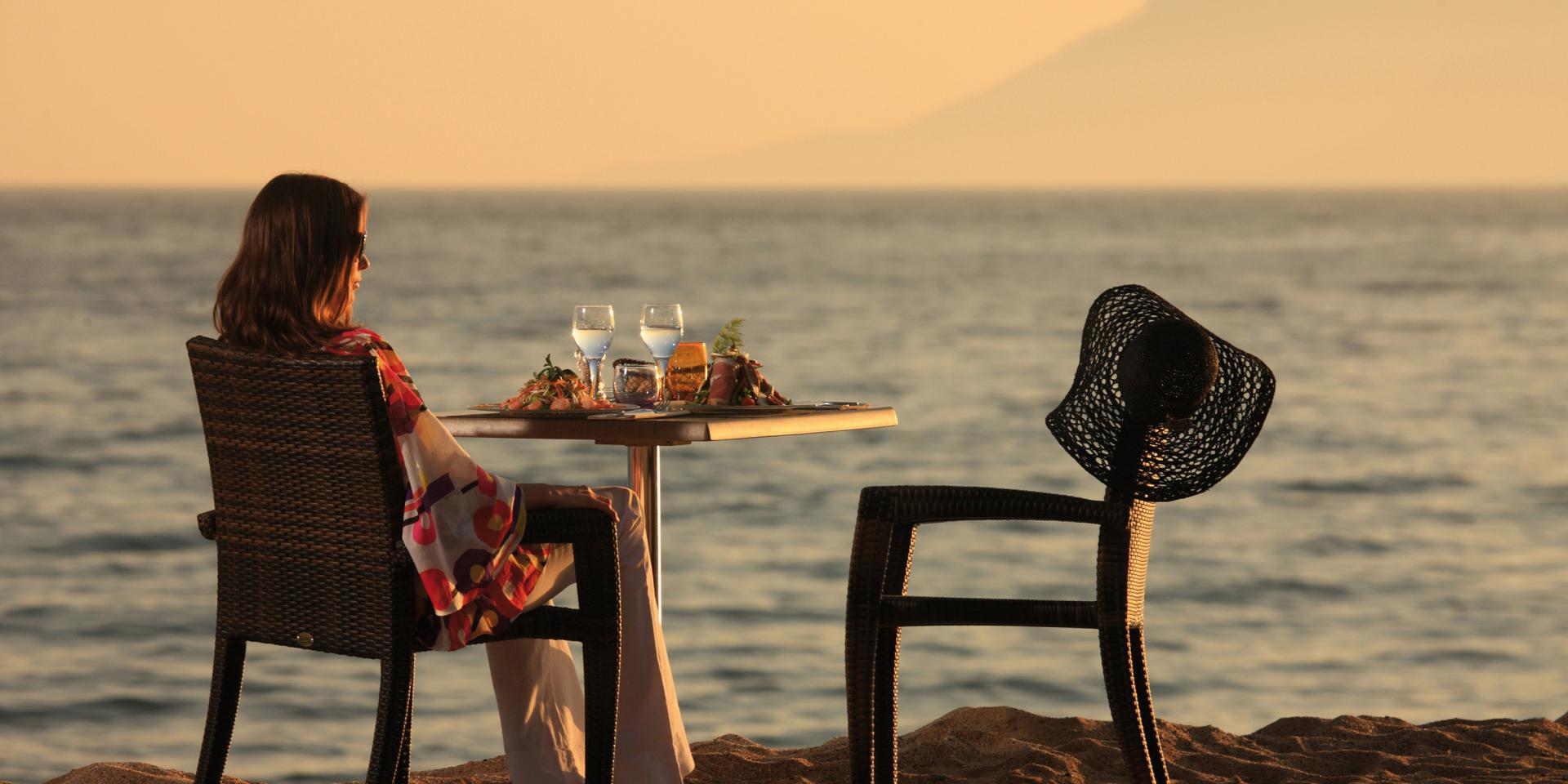 Abendessen am Strand in Cannes