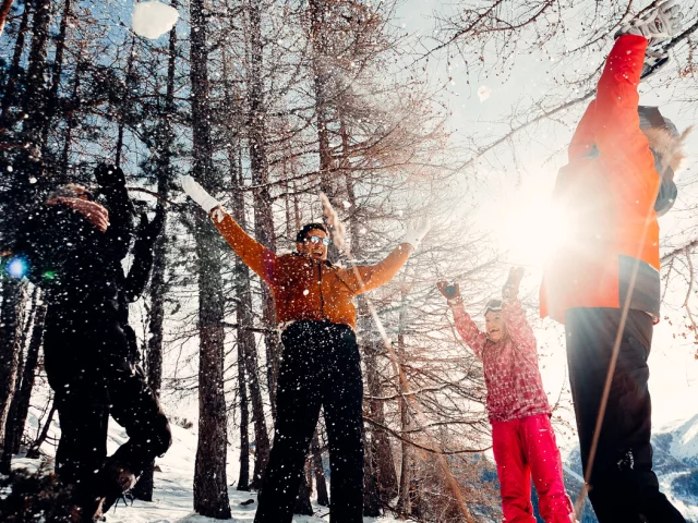 famille-sport-hiver-valberg_CRT-Cote-d-Azur-France_OlivierPUYDEBOIS5.jpg-1200px.jpg