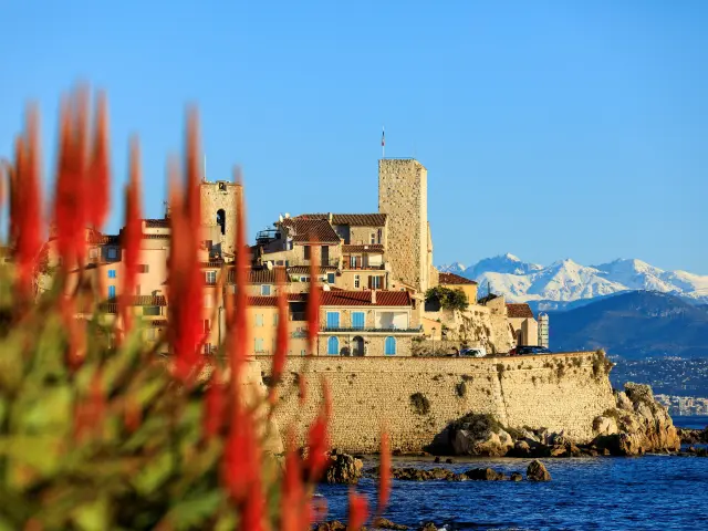 Antibes Mer Montagnes Enneigees