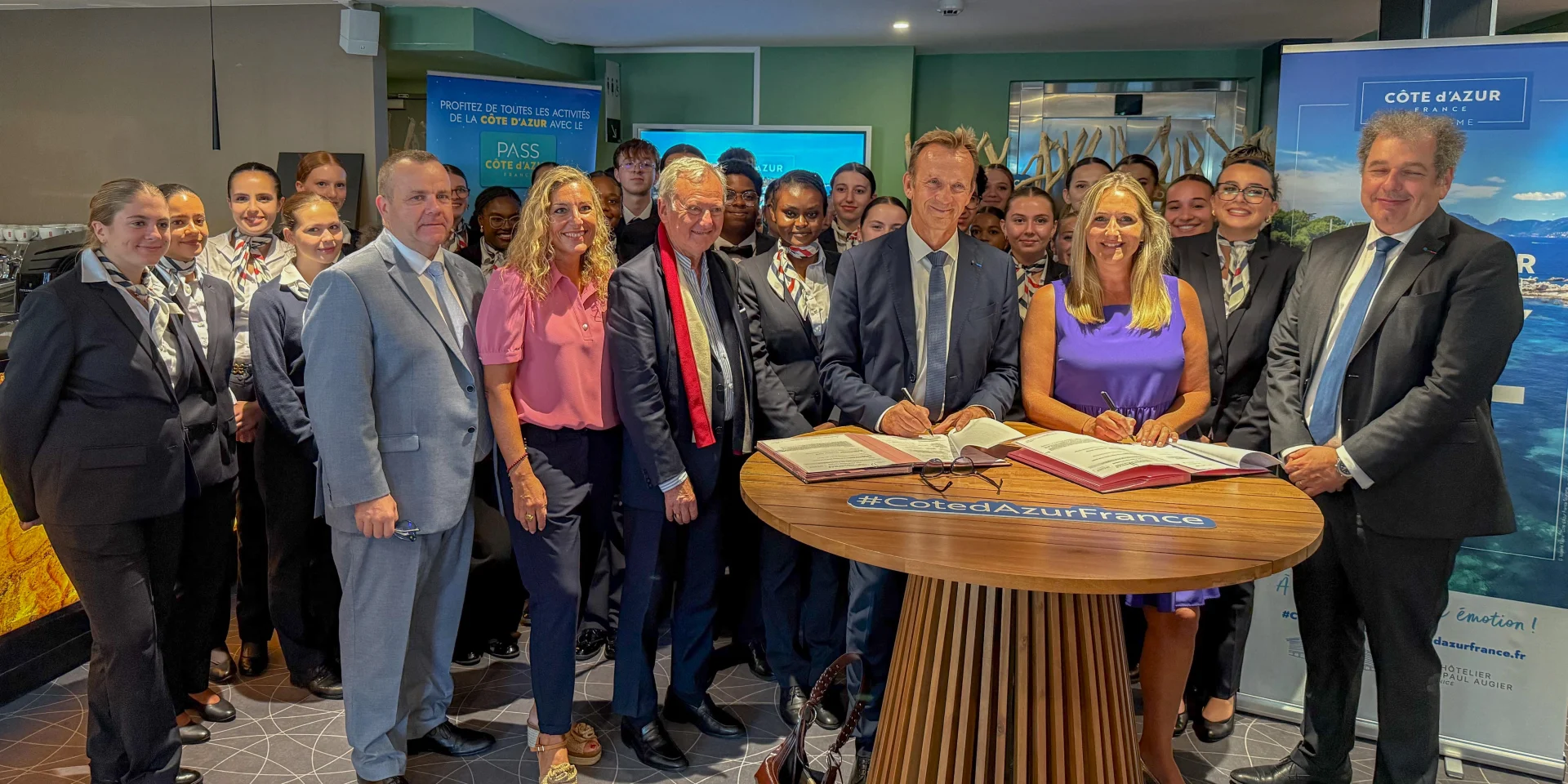 Signature convention Côte d'Azur France Tourisme x Lycée Hôtelier Jeanne et Paul Augier