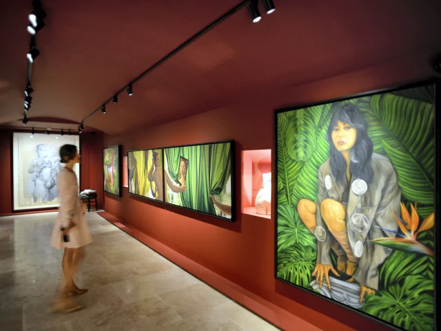 FAMM, das erste private Museum in Europa, das Künstlerinnen gewidmet ist, 32 rue du Commandeur a Mougins Papier Laurence Lucchési