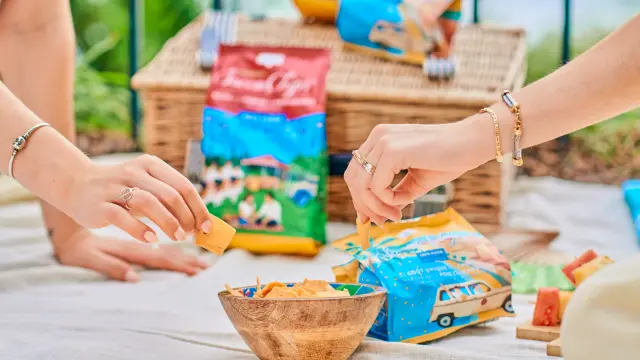 Lifestyle Socca Chips cote Dazur France Tourise Yann Savalle
